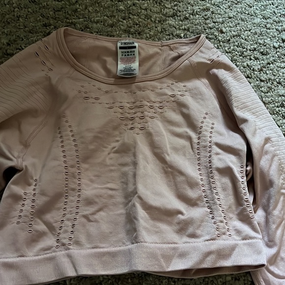 Gymshark Womens size L Glow Long Sleeve Crop Top Light Pink Perforated- EUC - Picture 5 of 5